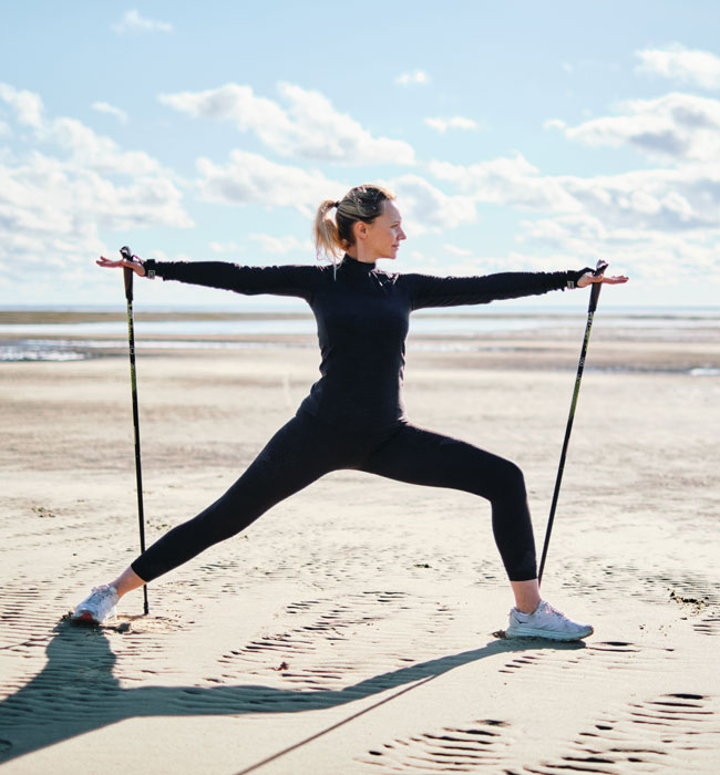 Virabhadrasana 2 Nordic Yoga Come Out Aurore Rogne